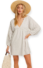 Load image into Gallery viewer, Vacay Ready Empire Waist Bubble Sleeve Dress
