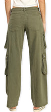 Load image into Gallery viewer, Low Rise Wide Cargo Pants 
