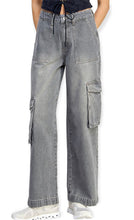 Load image into Gallery viewer, Ruby&#39;s Vintage Wash Cargo Jeans
