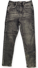 Load image into Gallery viewer, High Rise Vintage Skinny Jeans- Washed Black
