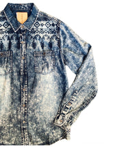 Load image into Gallery viewer, 90s Long Sleeve Embroidered Denim Shirt
