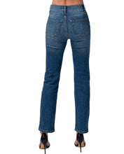 Load image into Gallery viewer, Classic Vintage Denim Jeans - Dark Wash

