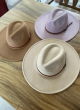 Load image into Gallery viewer, Wide Brim Panama Hat- Mauve
