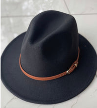 Load image into Gallery viewer, Vegan Felt Panama Hat 
