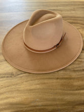 Load image into Gallery viewer, Wide Brim Panama Hat- Taupe
