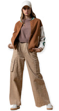 Load image into Gallery viewer, Daisy Embroidered Cargo Pants- Khaki
