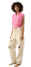 Load image into Gallery viewer, Solid Collar Neck Sleeveless Crop Shirt
