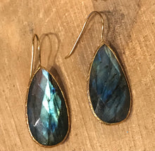 Load image into Gallery viewer, Gorgeous Drop Earrings Labradorite &amp; Gold
